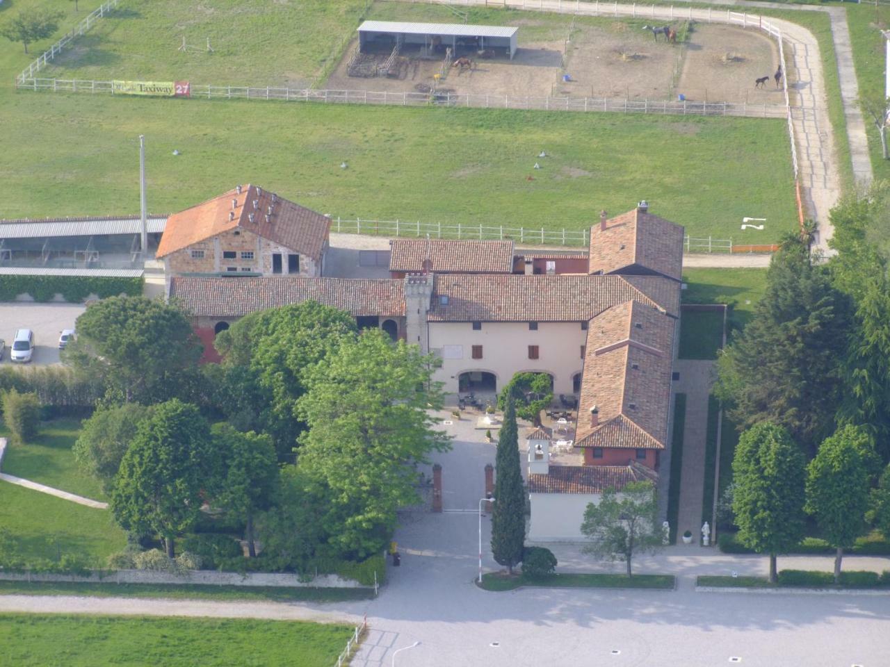 Agriturismo Al Casale コドローイポ エクステリア 写真